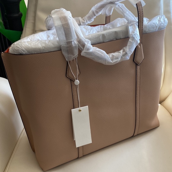 Tory Burch Perry Tote - only available until 4/15! - Picture 3 of 6